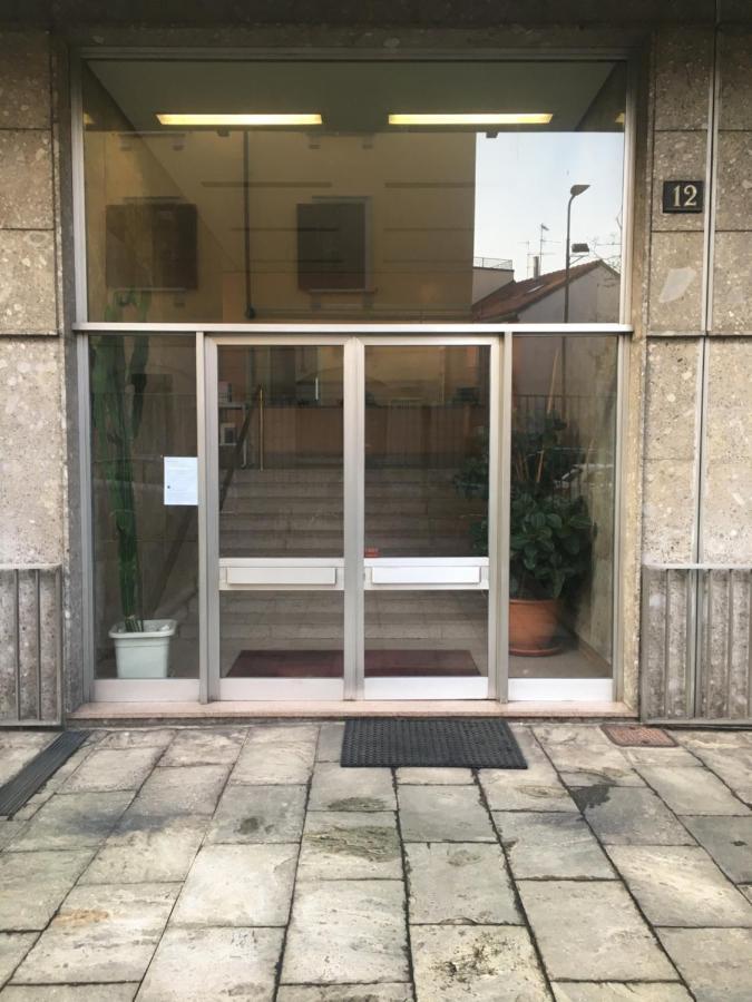 Morivione Apartment - Bocconi Free Parking Милан Экстерьер фото