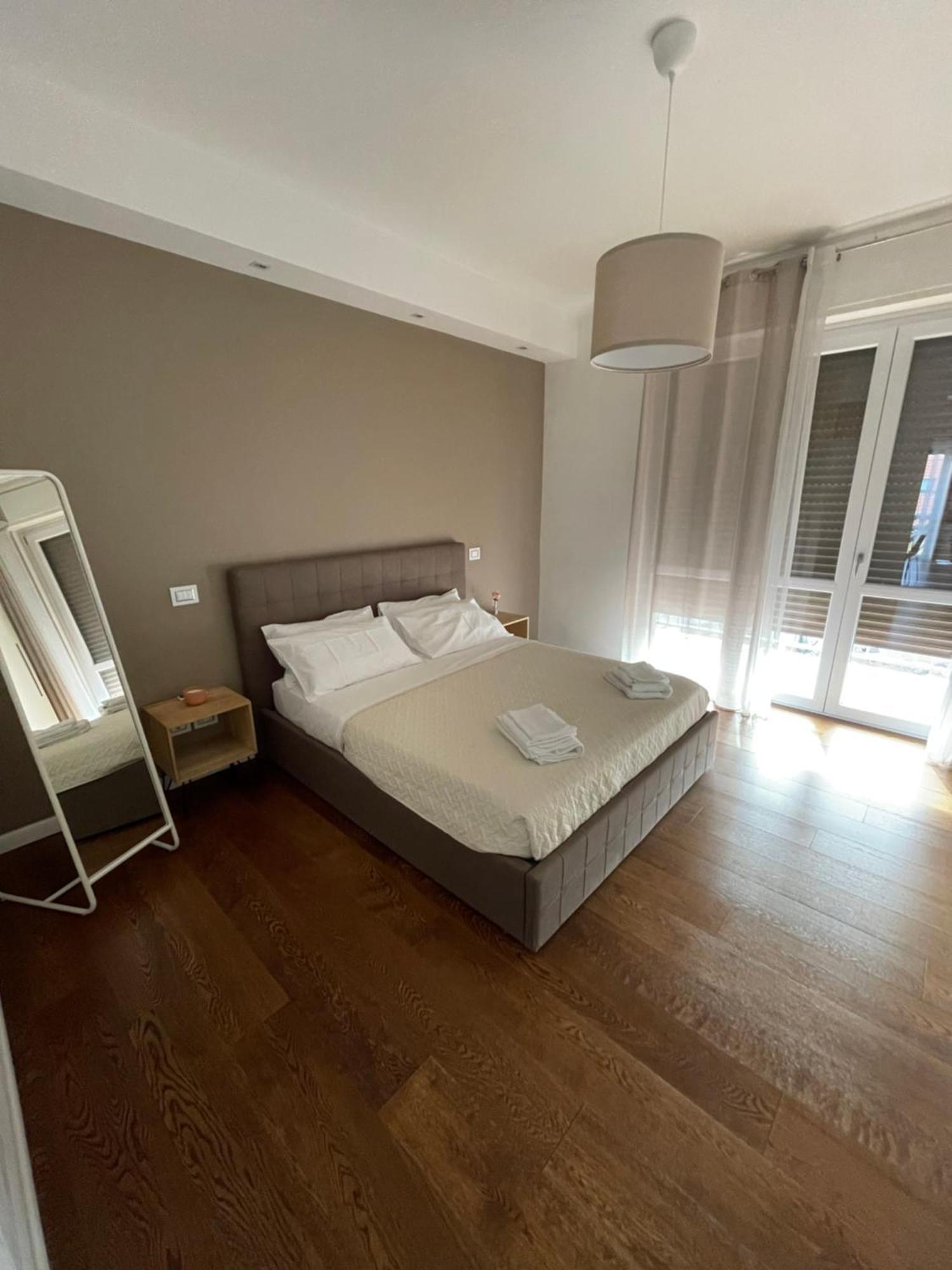 Morivione Apartment - Bocconi Free Parking Милан Экстерьер фото